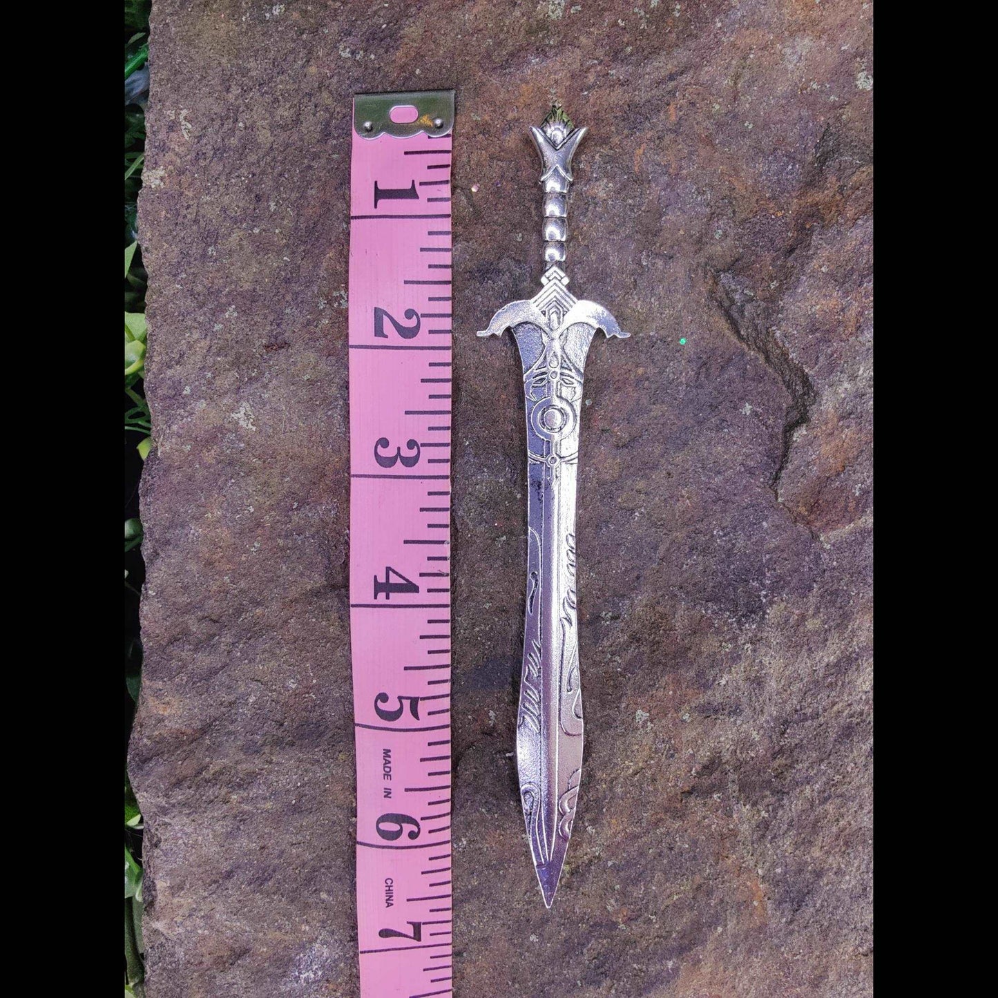 Saderna's Sword