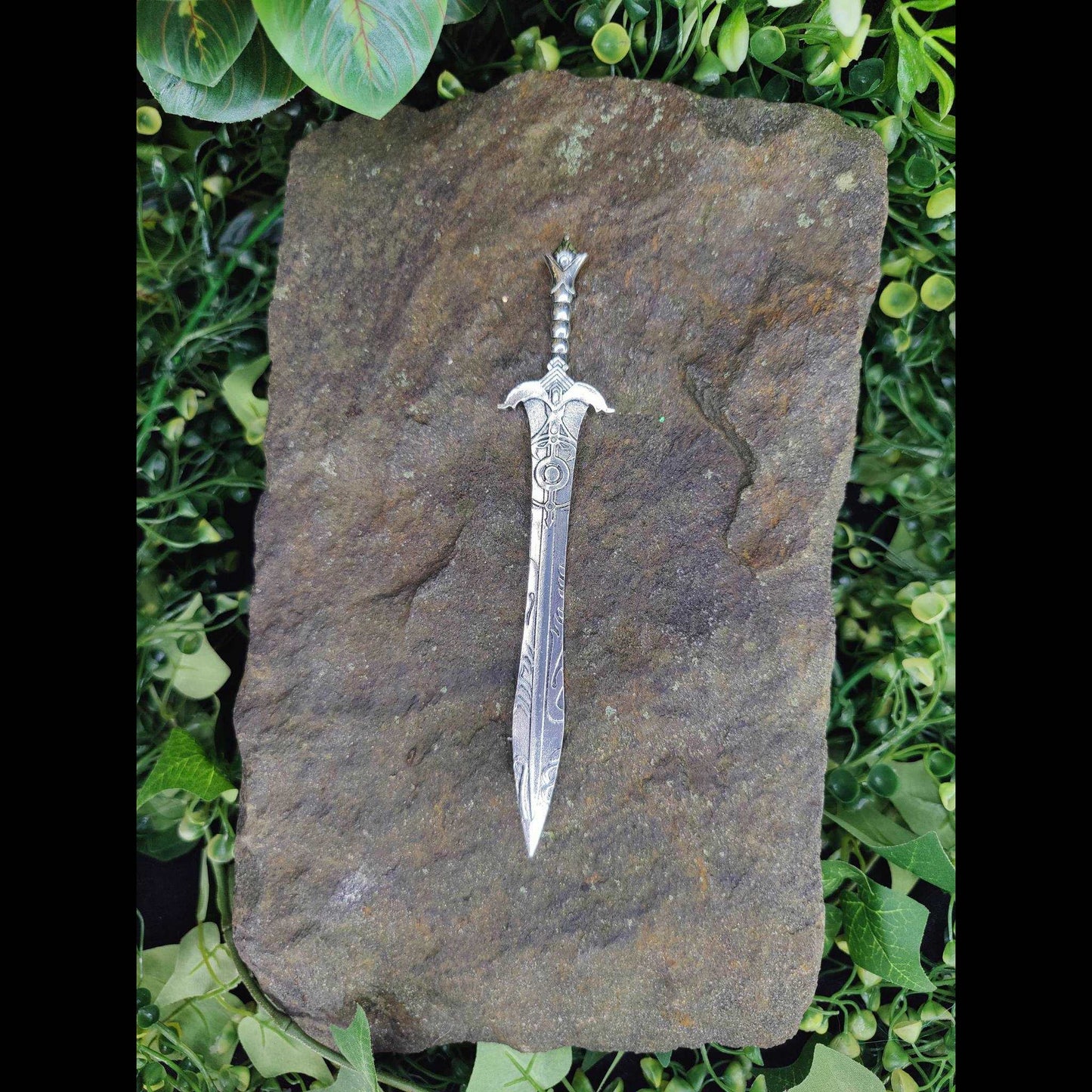 Saderna's Sword
