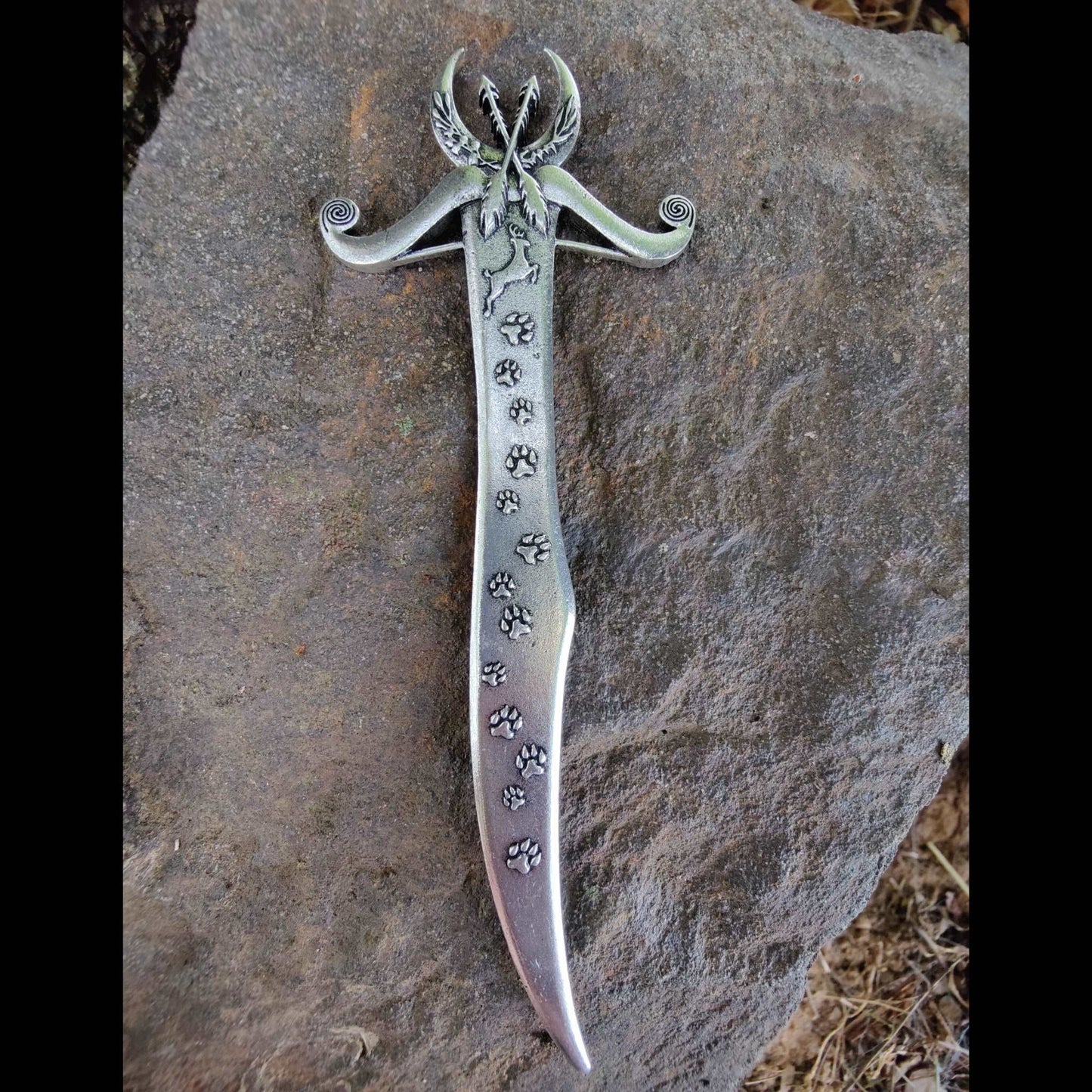 The Artemis Hair Dagger