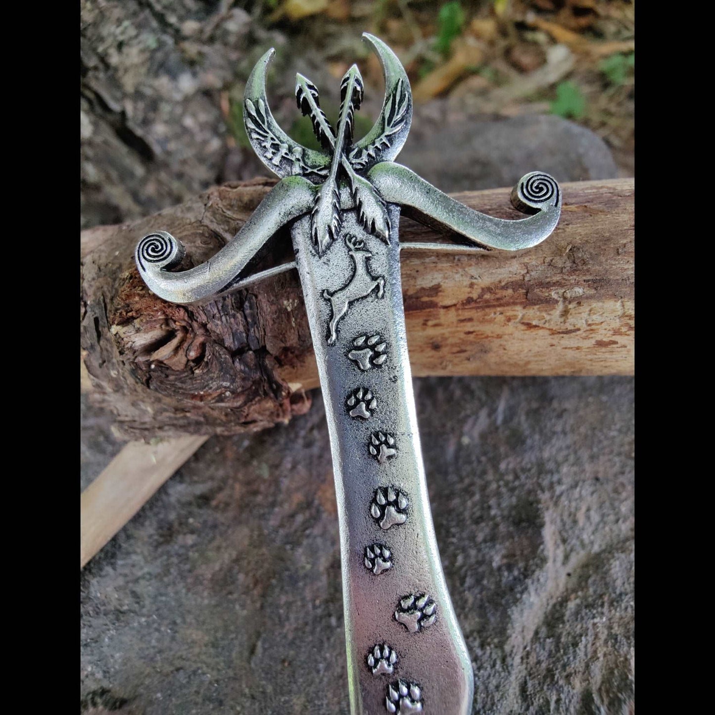 The Artemis Hair Dagger