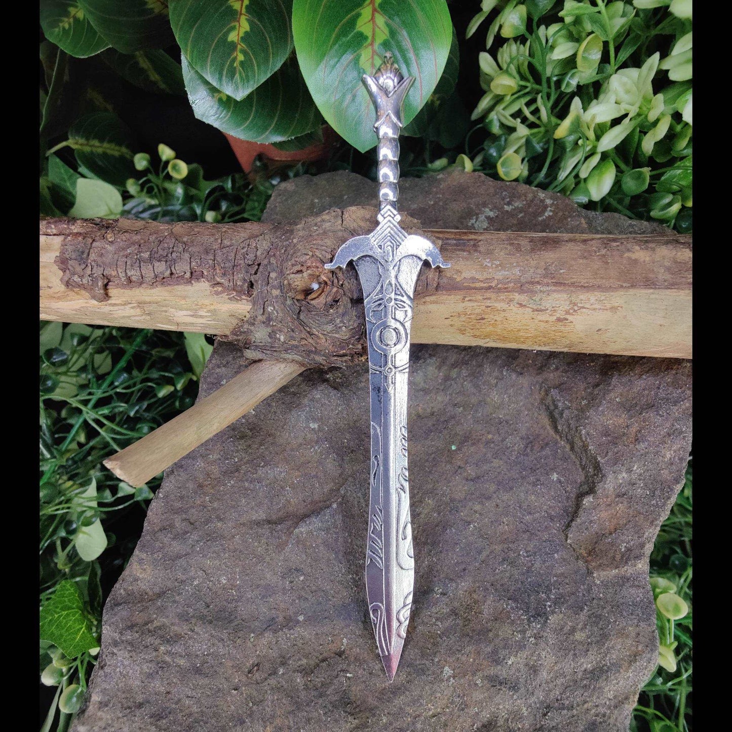 Saderna's Sword