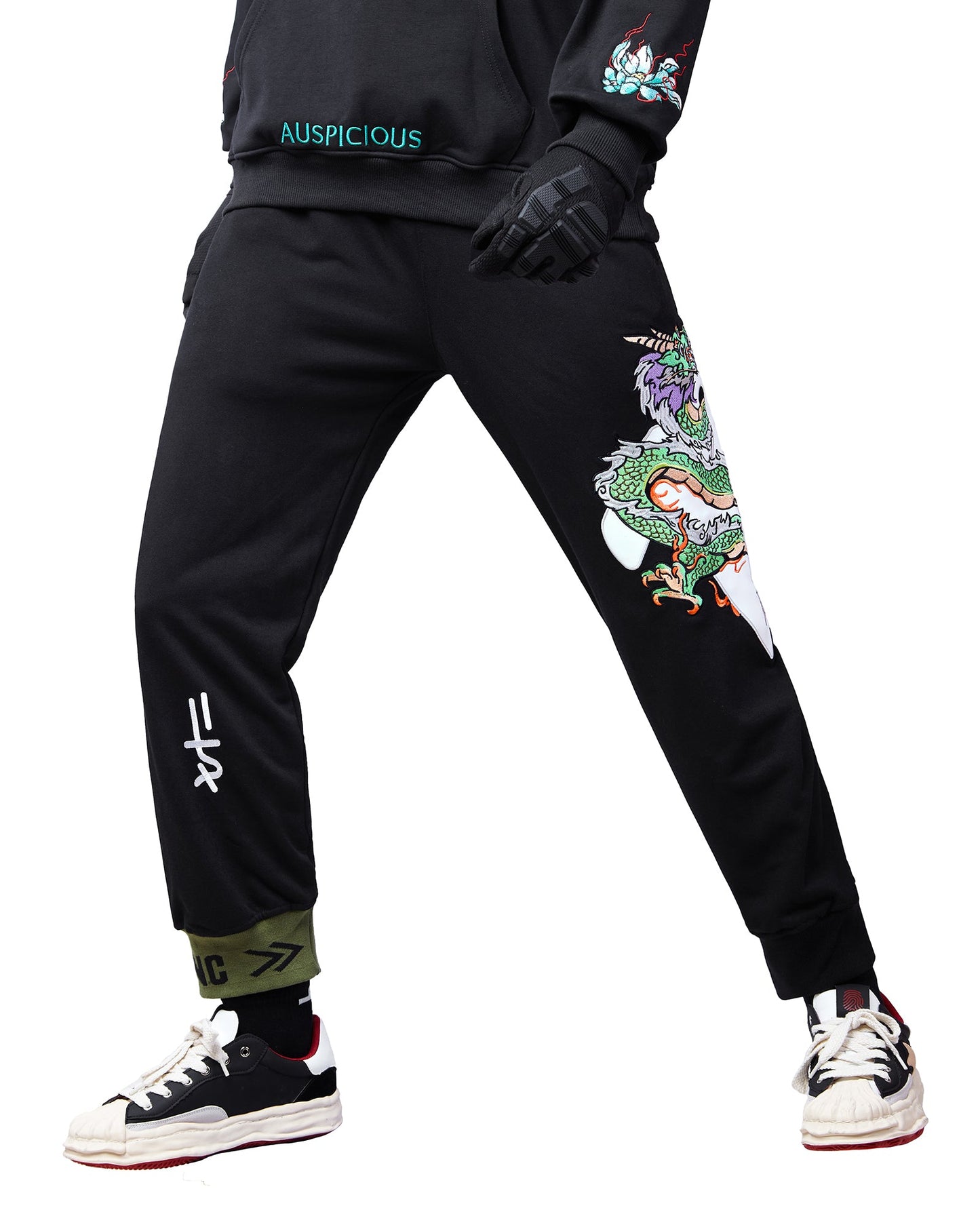 Cloud Dragon Embroidery Black Sweatpants