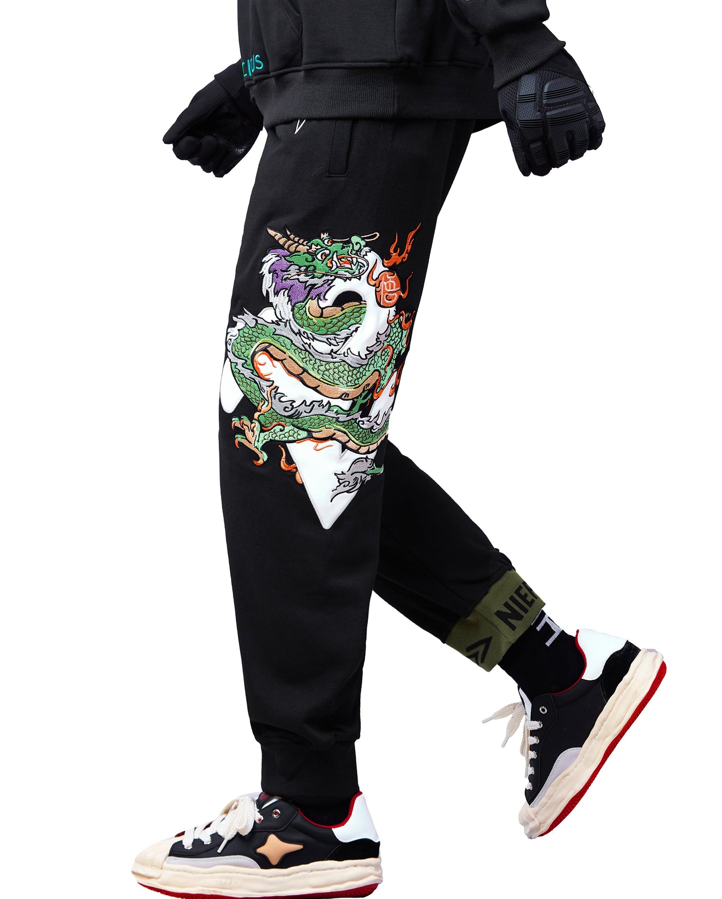 Cloud Dragon Embroidery Black Sweatpants