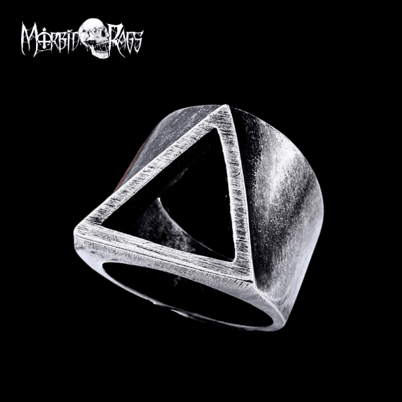 Ivar Triangle Ring